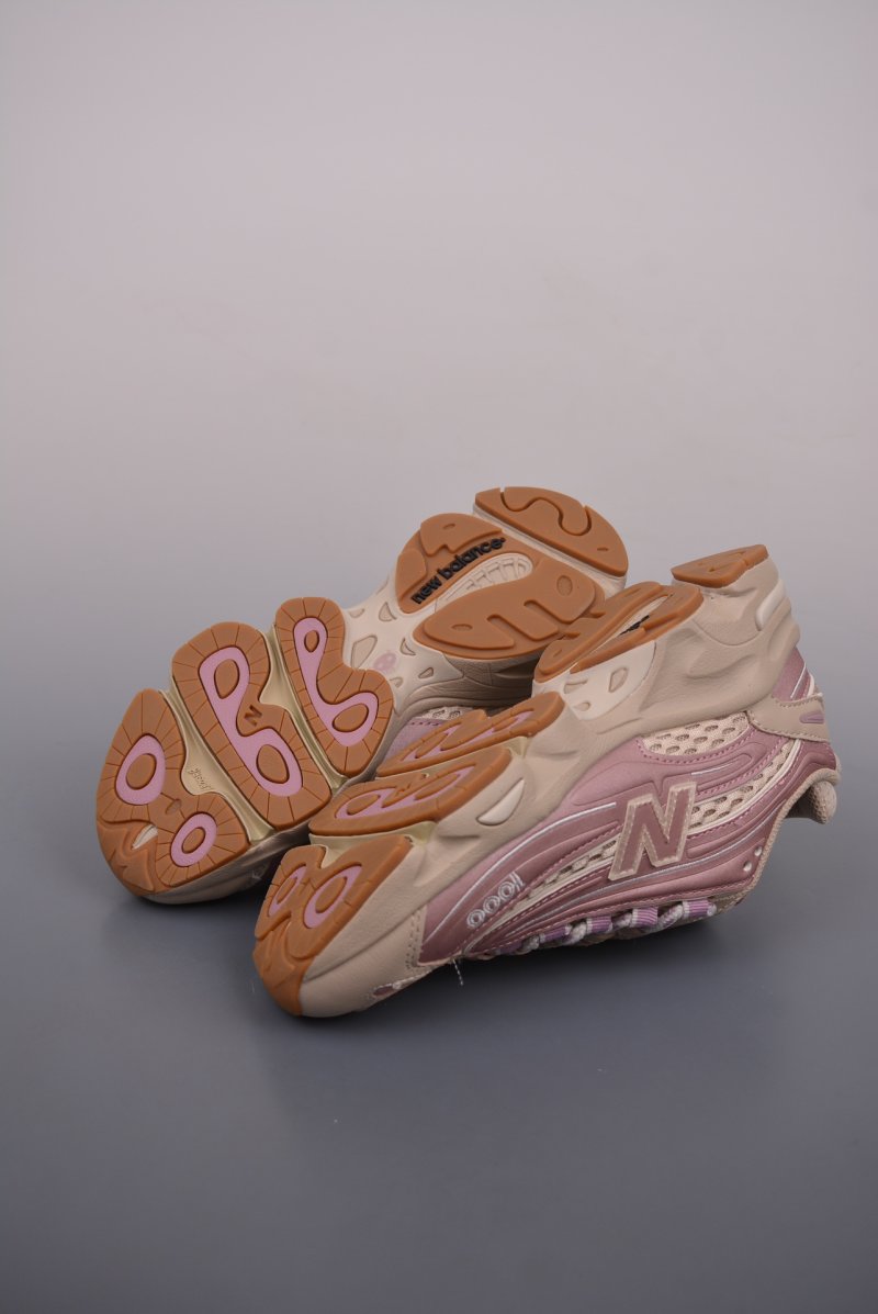 New Balance M1000 view