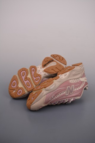 New Balance M1000 view 3