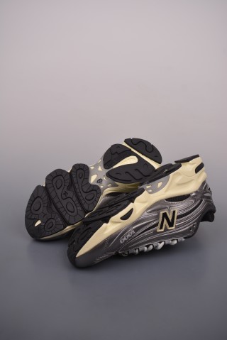 New Balance M1000 view 3