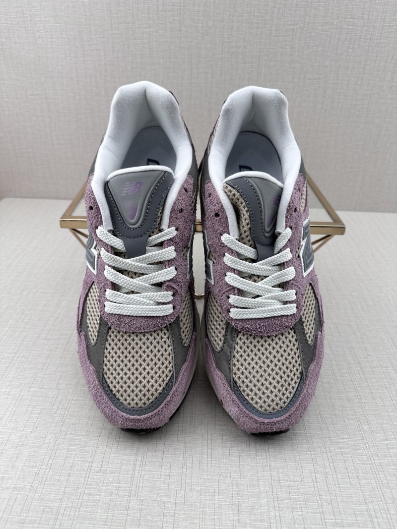 New Balance M2010 view