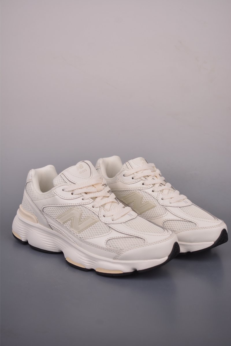 New Balance 603