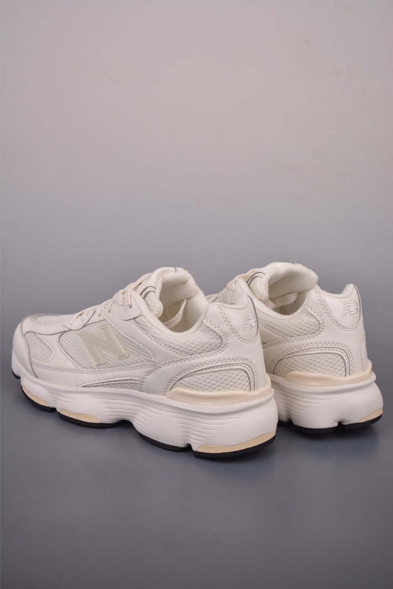 New Balance 603 view