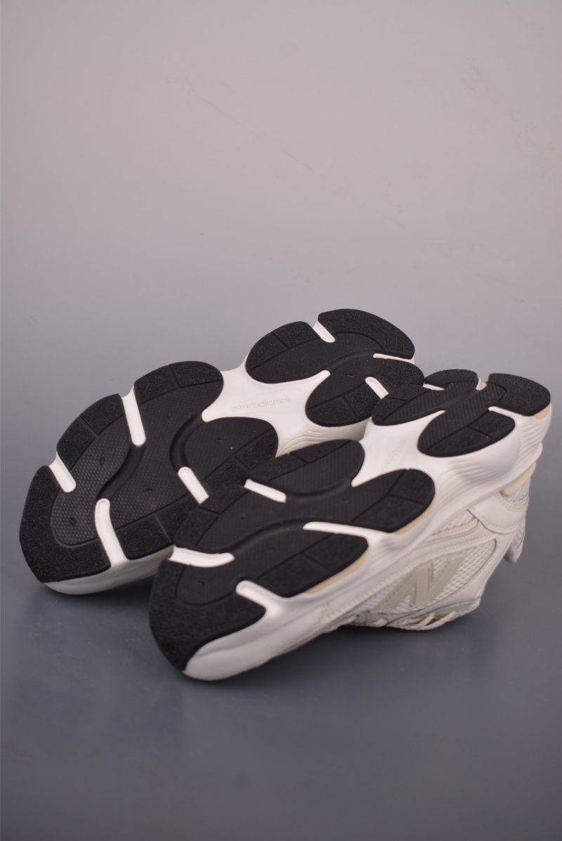 New Balance 603 view
