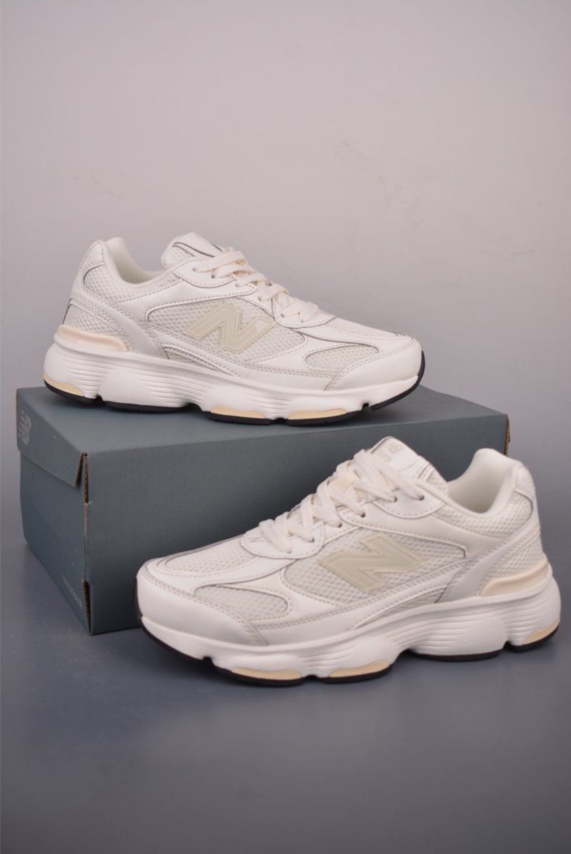New Balance 603 view