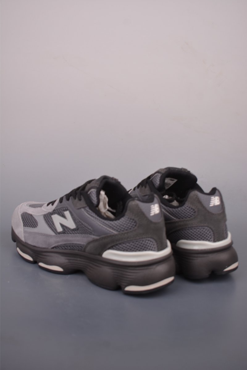 New Balance 603 view