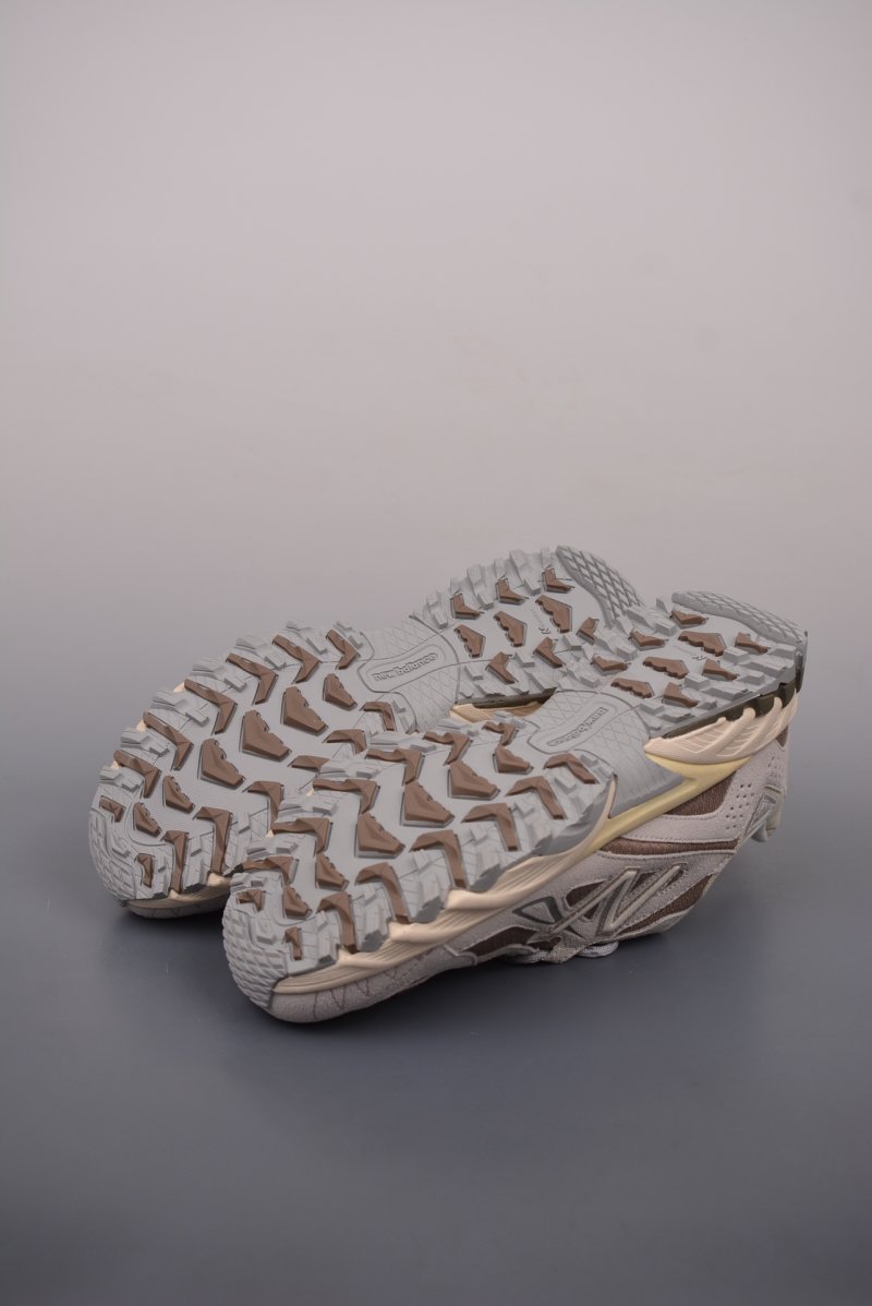 New Balance ML610T view