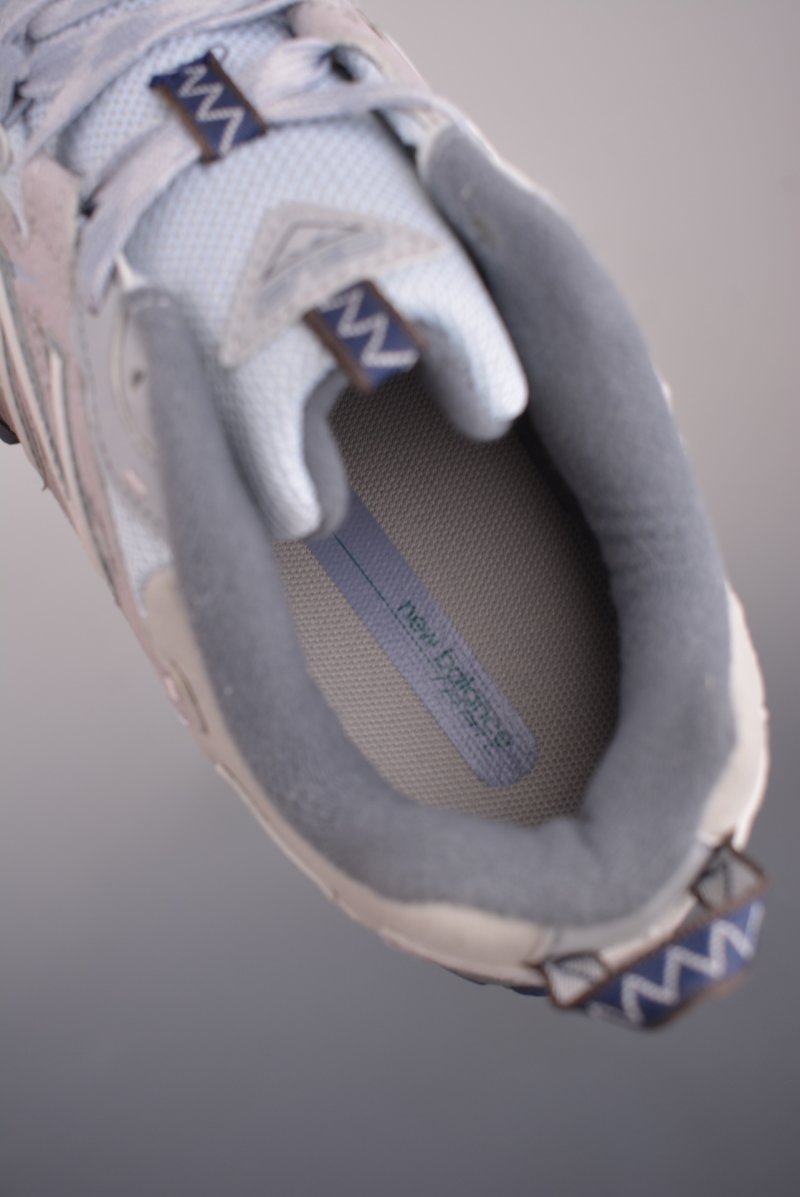 New Balance ML610T view