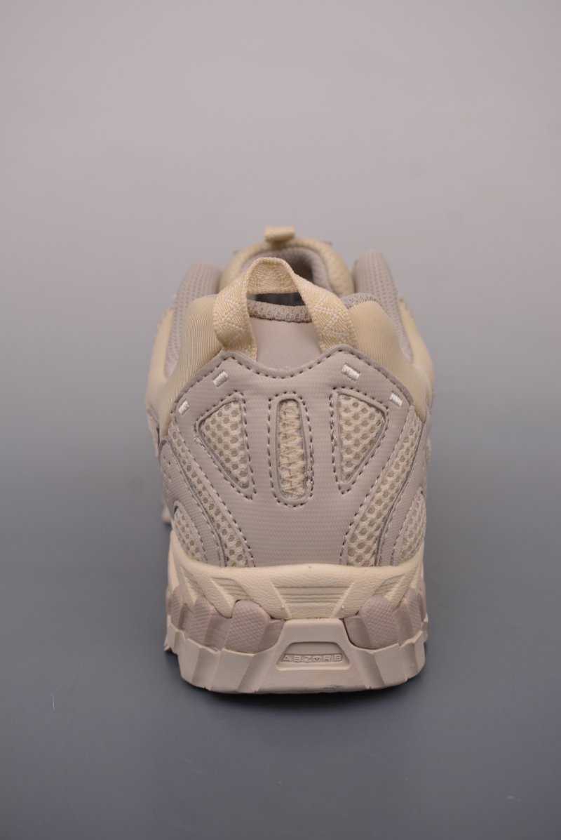 New Balance ML610T view