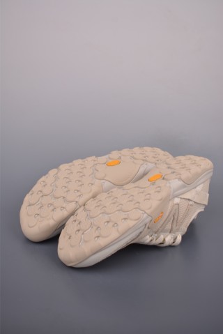New Balance MT10 view 3