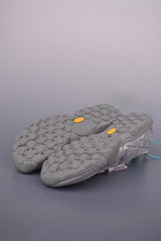 New Balance MT10 view 3