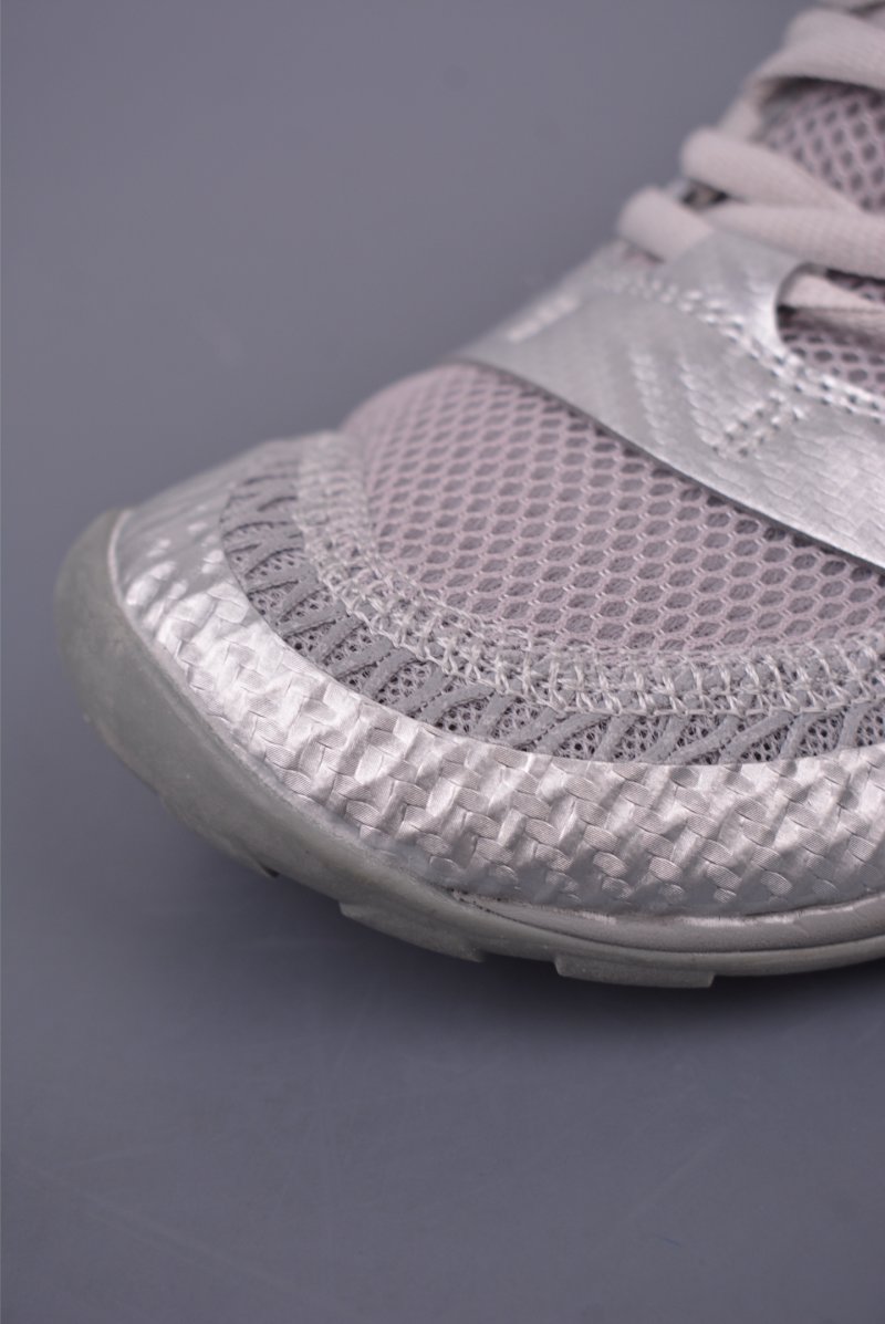New Balance MT10 view
