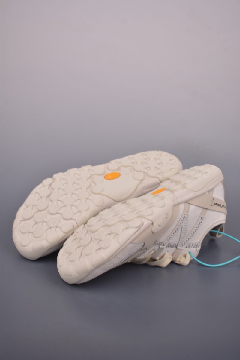 New Balance MT10 view