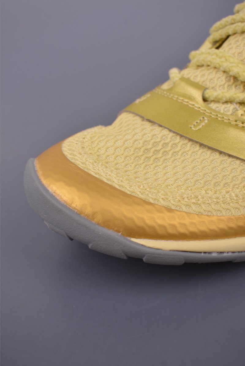 New Balance MT10 view