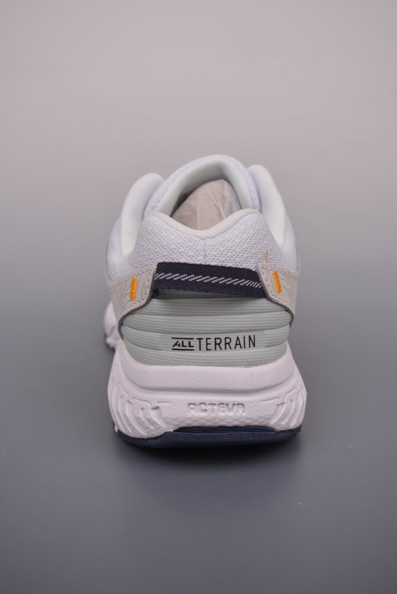 New Balance 510 view