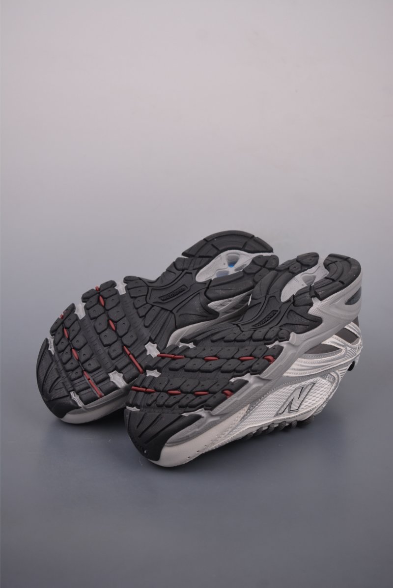 New Balance 509 view