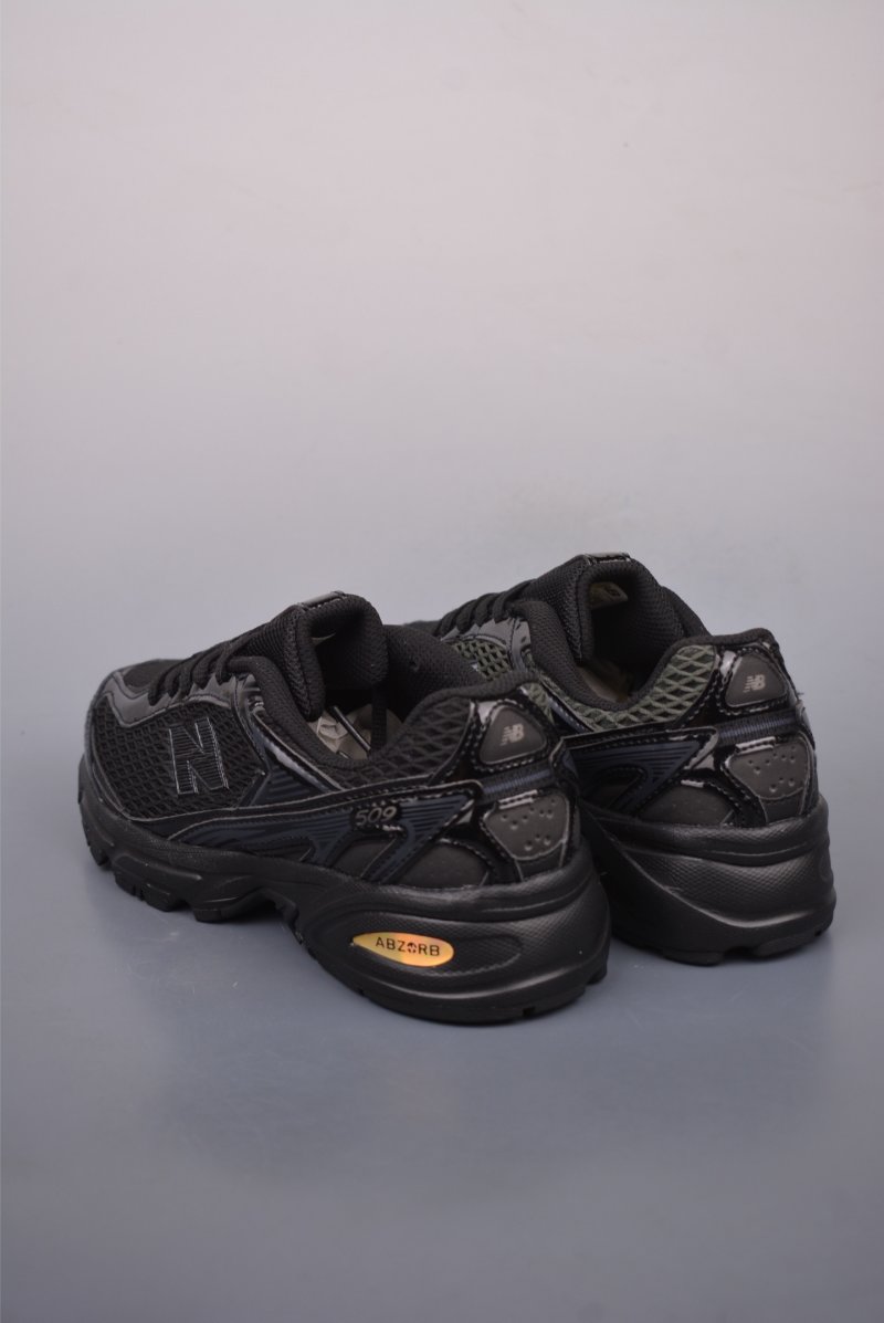 New Balance 509 view