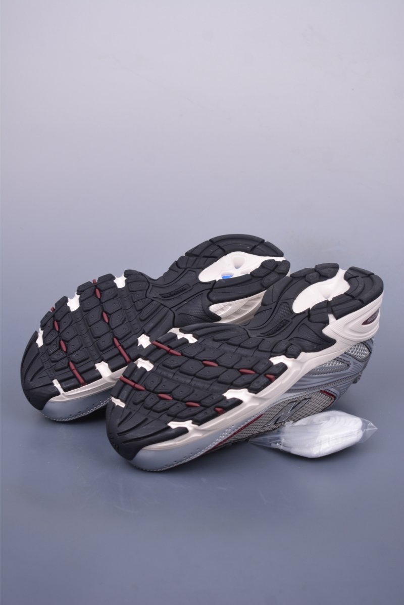 New Balance 509 view