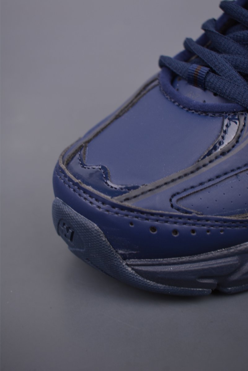 New Balance 509 view