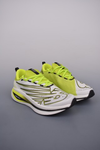 New Balance FuelCell Supercomp Trainer V2 view 1