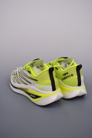 New Balance FuelCell Supercomp Trainer V2 view 2