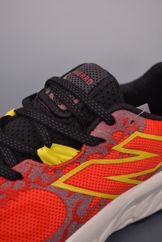 New Balance FuelCell Supercomp Trainer V2 view 16