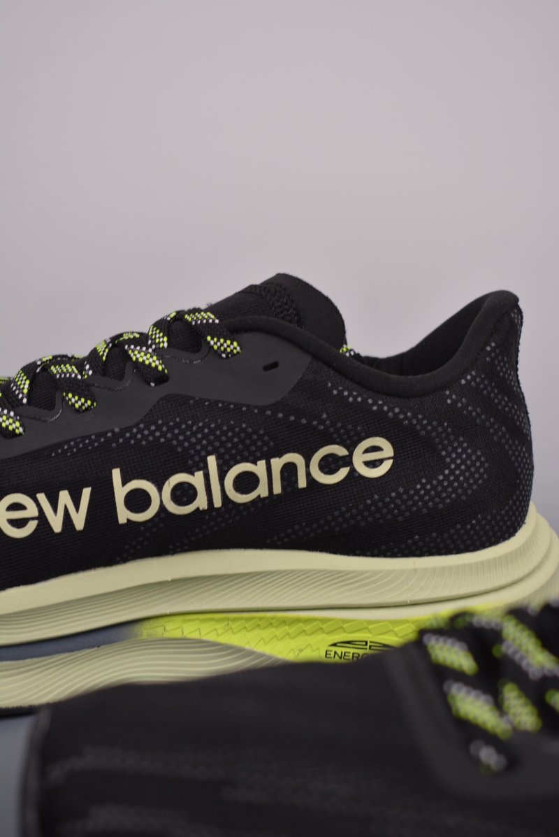 New Balance FuelCell Supercomp Trainer V2 view