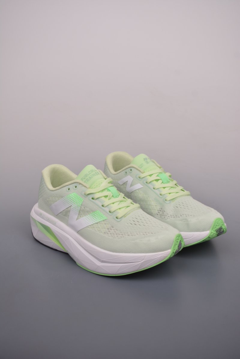New Balance FuelCell Supercomp X