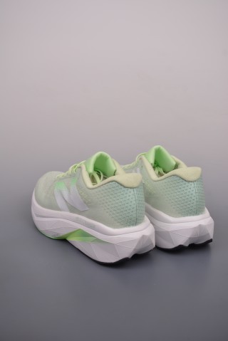 New Balance FuelCell Supercomp X view 2