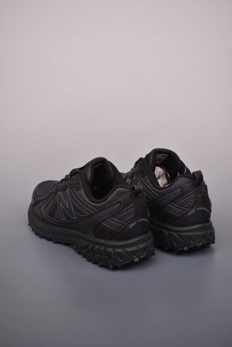 New Balance 410 view