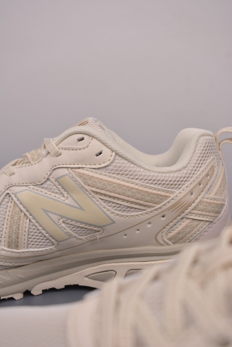 New Balance 410 view