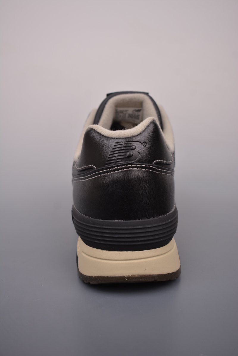 New Balance 1400 view