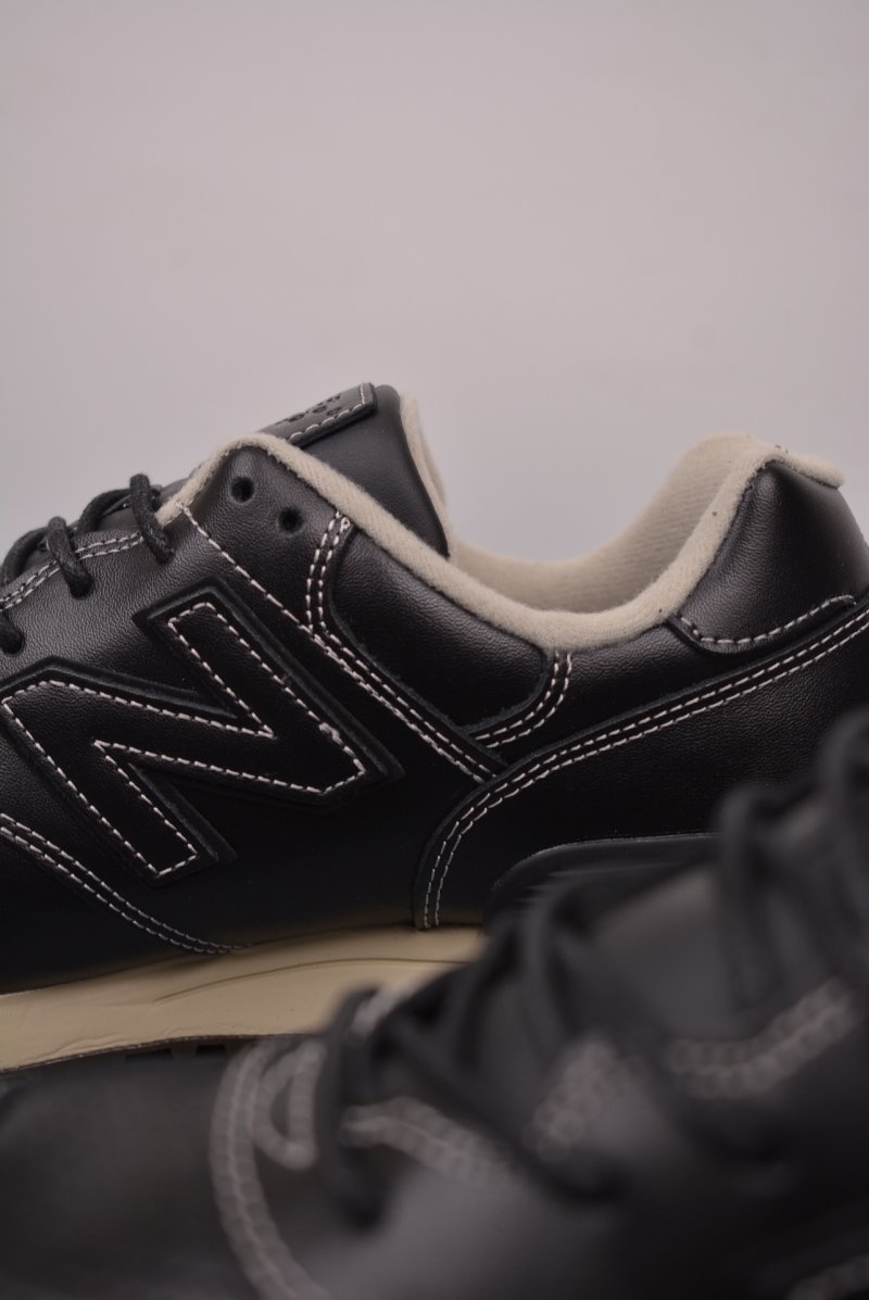 New Balance 1400 view