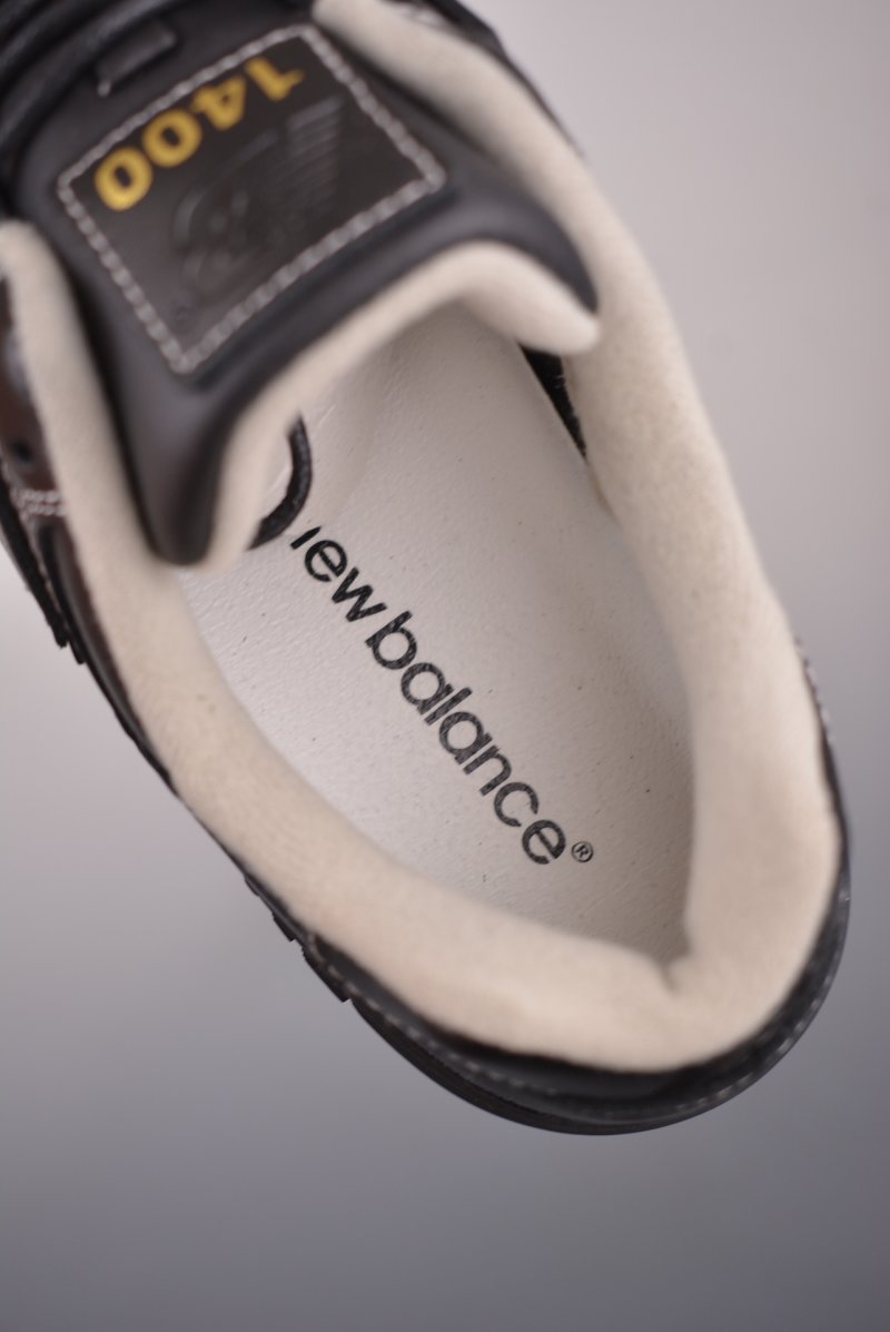 New Balance 1400 view
