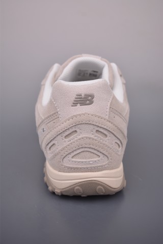 New Balance 204 view 4