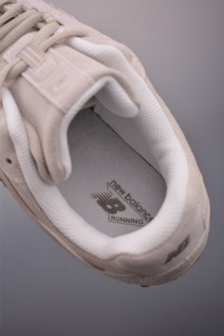 New Balance 204 view 9