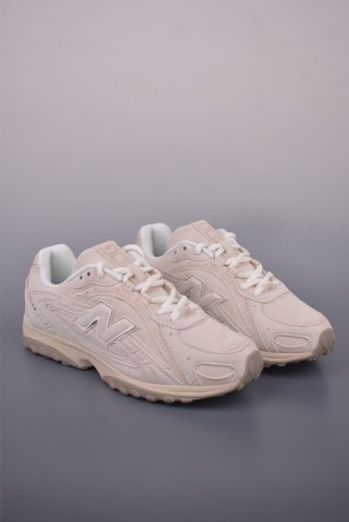 New Balance 204 view 1