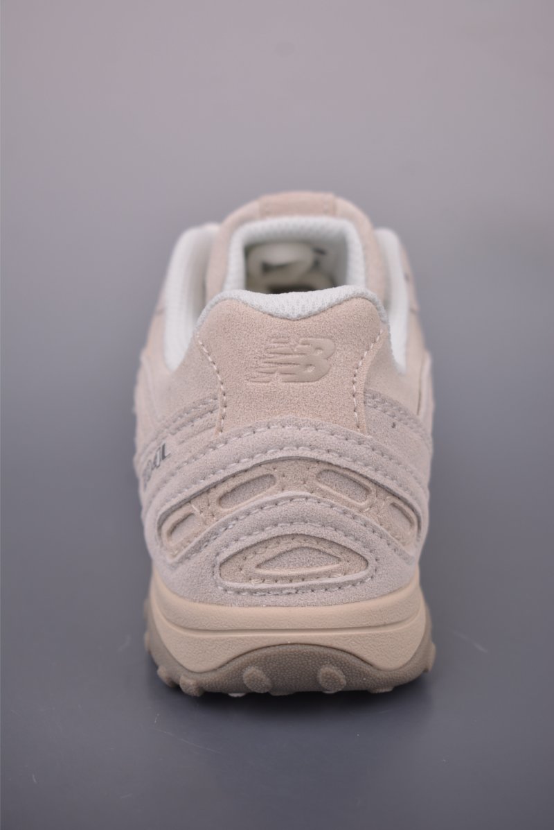 New Balance 204 view