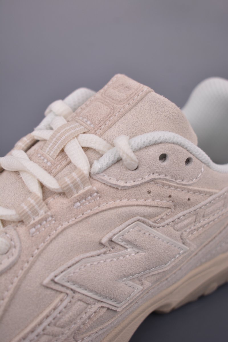 New Balance 204 view