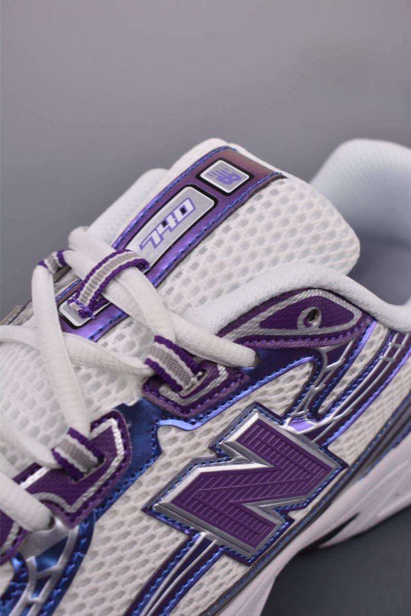 New Balance 740 view