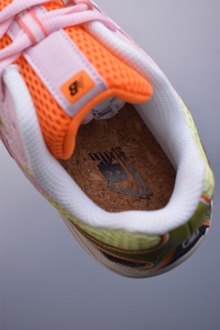New Balance 740 view 9