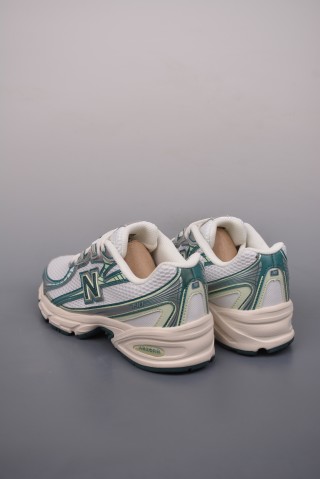 New Balance 740 view 2