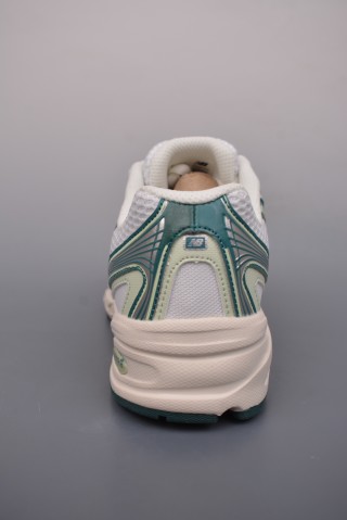 New Balance 740 view 4