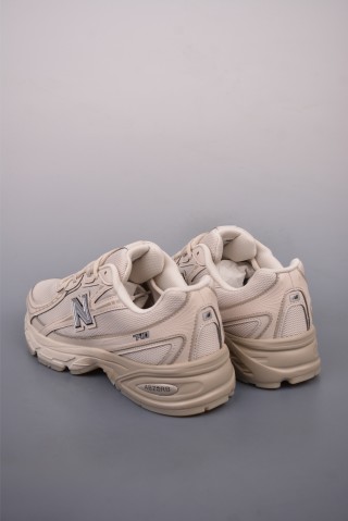 New Balance 740 view 2