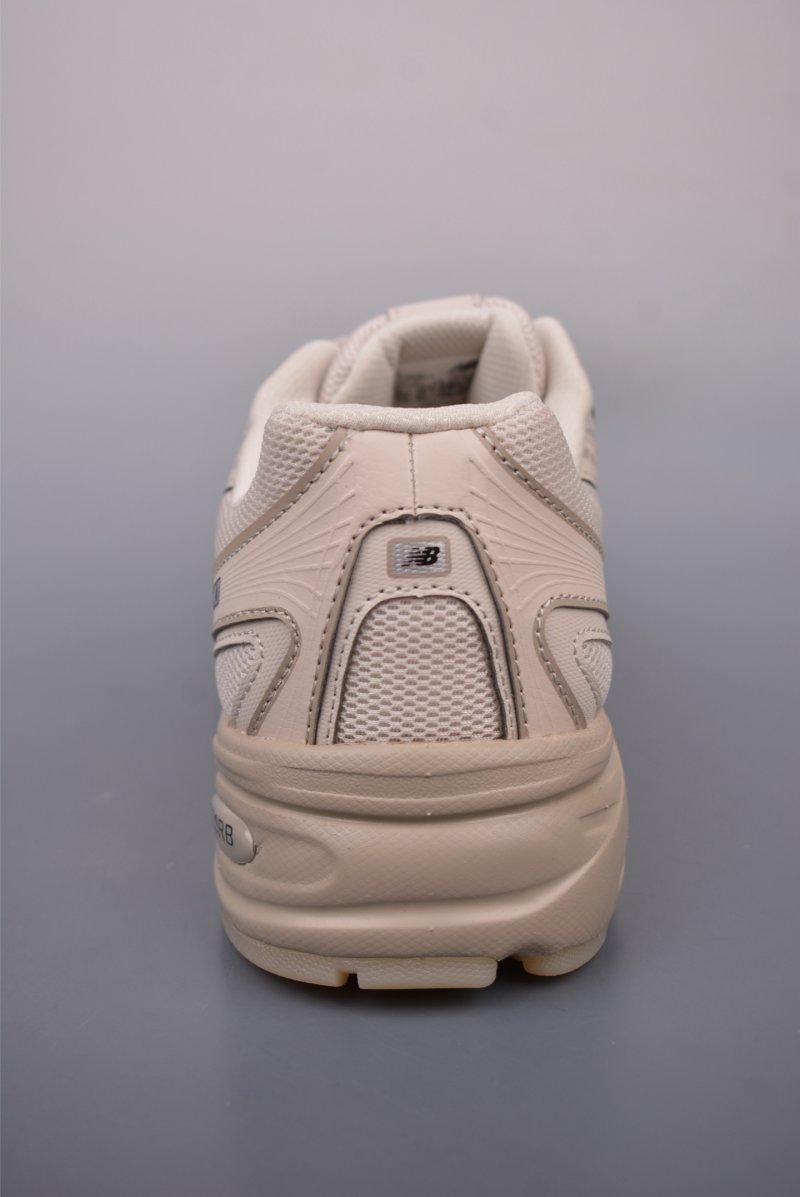 New Balance 740 view