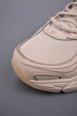 New Balance 740 view 6