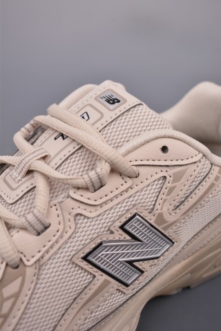 New Balance 740 view 7