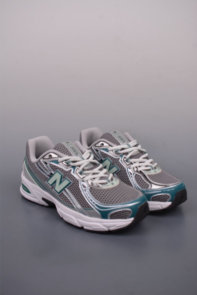 New Balance 740