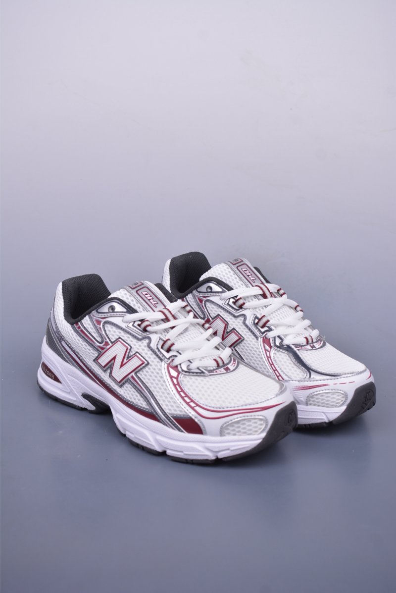 New Balance 740