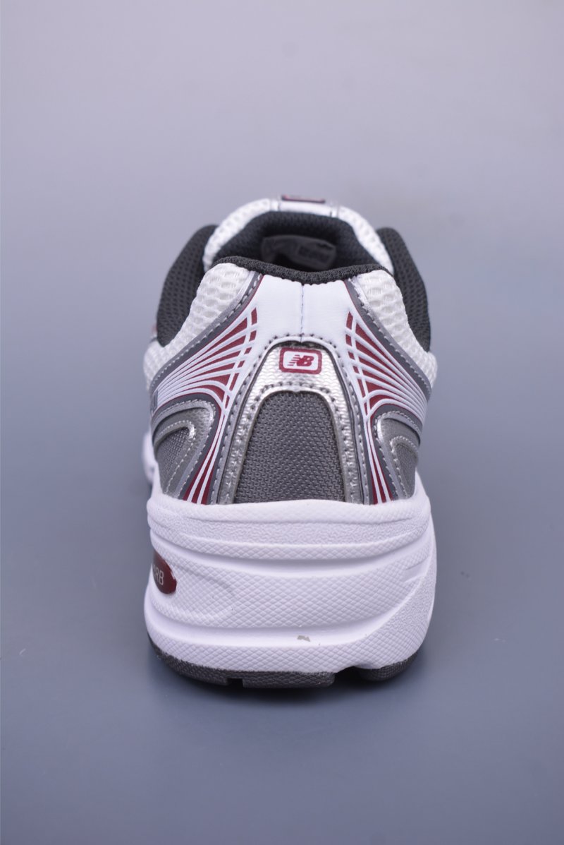 New Balance 740 view