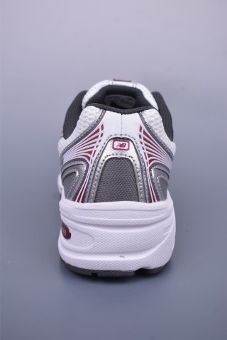 New Balance 740 view 4